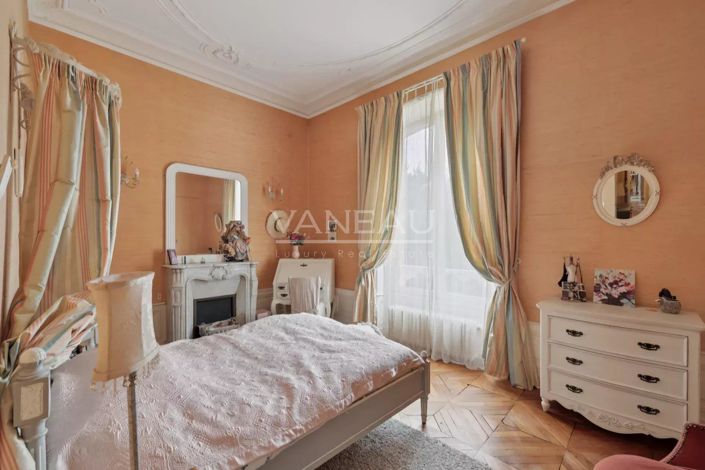 Image No.28-7 Bed House for sale