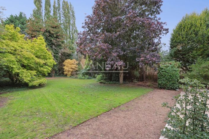 Image No.35-7 Bed House for sale