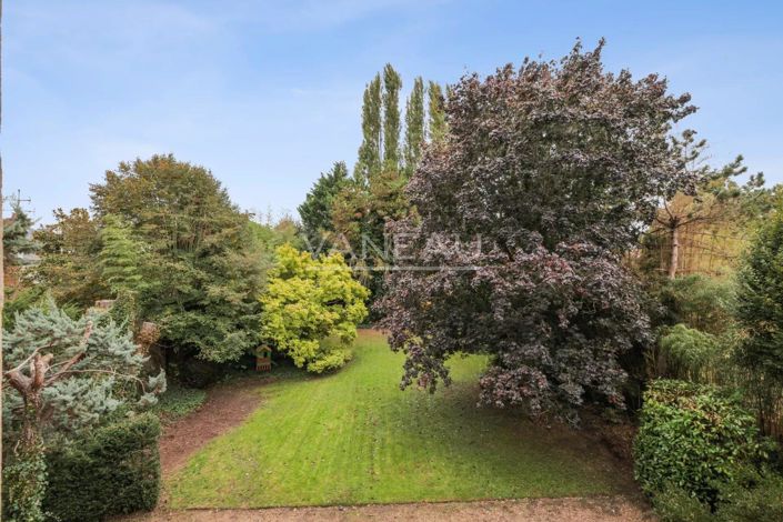 Image No.38-7 Bed House for sale