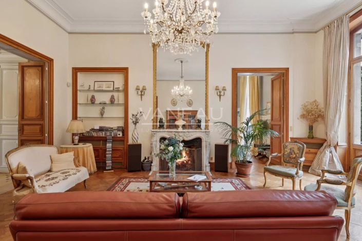 Image No.9-7 Bed House for sale