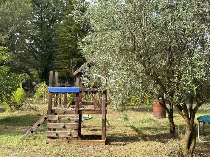 Image No.17-2 Bed House for sale