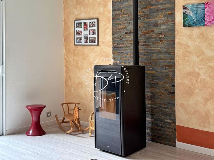 Image No.9-2 Bed House for sale