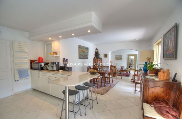 Image No.16-2 Bed House for sale