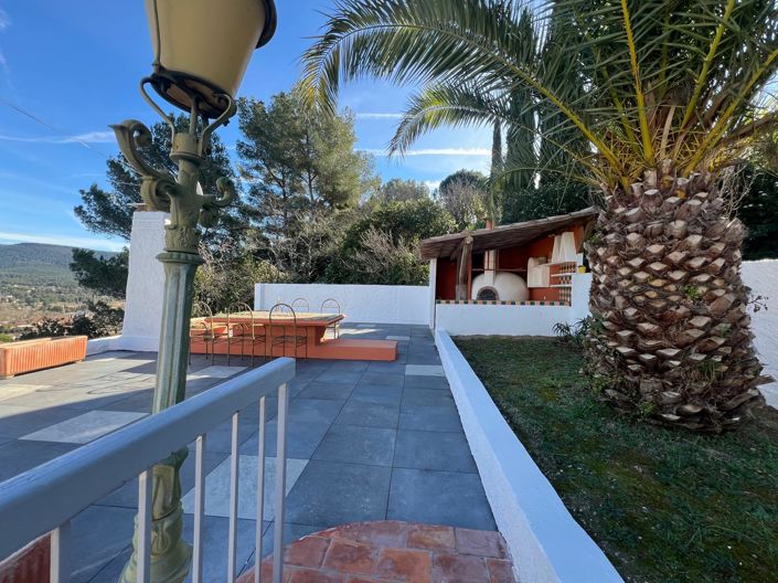 Image No.13-4 Bed House for sale