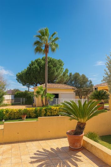 Image No.16-4 Bed House for sale