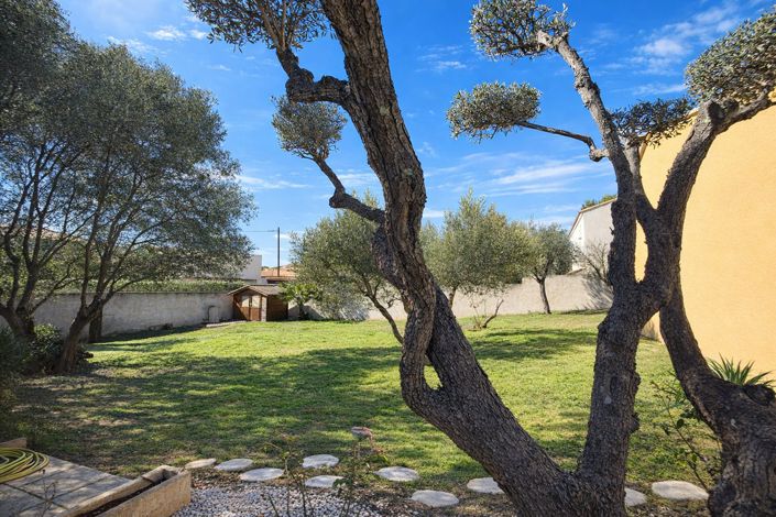 Image No.18-4 Bed House for sale