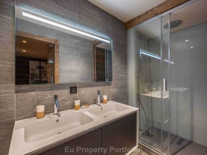 Image No.4-4 Bed Apartment for sale