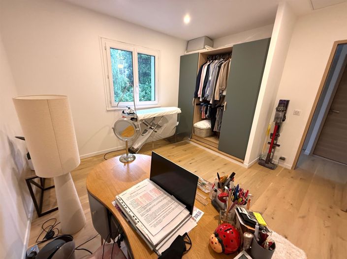 Image No.23-5 Bed House for sale