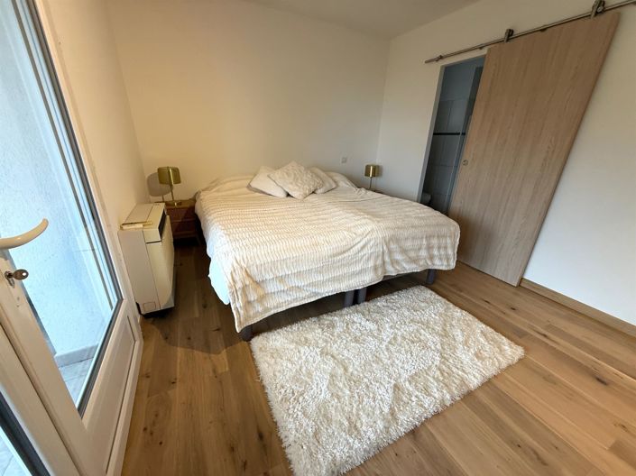 Image No.25-5 Bed House for sale