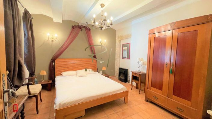 Image No.11-5 Bed House for sale