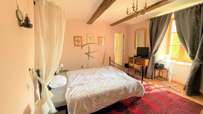 Image No.9-5 Bed House for sale