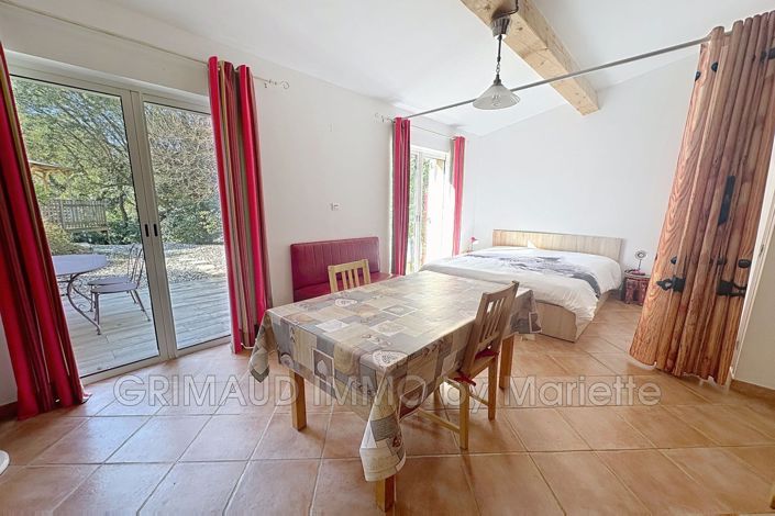 Image No.16-5 Bed House for sale