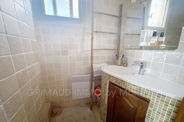 Image No.8-4 Bed House for sale