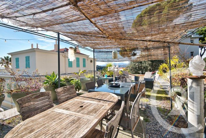 Image No.2-Maison de 3 chambres à vendre à Nice