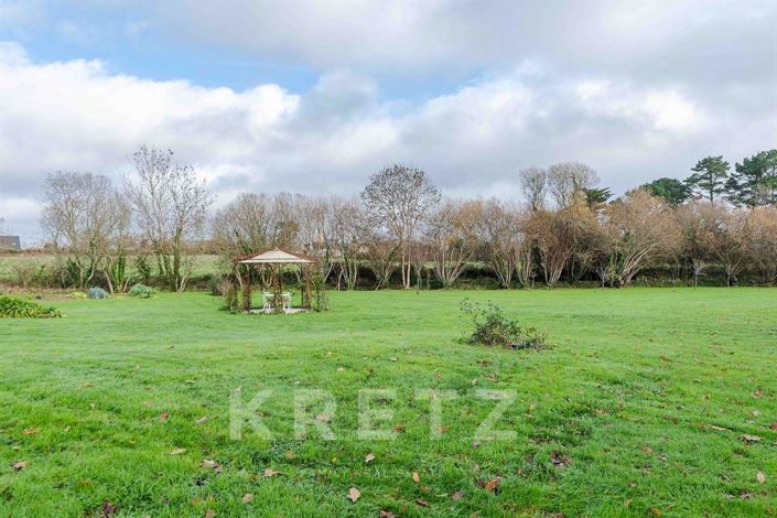 Image No.2-4 Bed House for sale