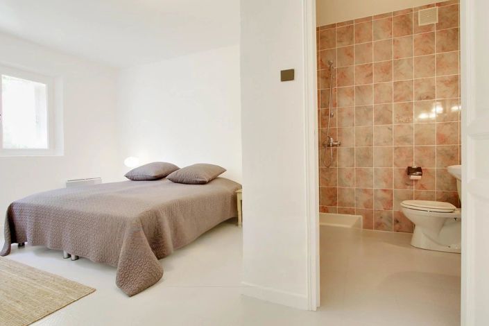 Image No.8-4 Bed House for sale