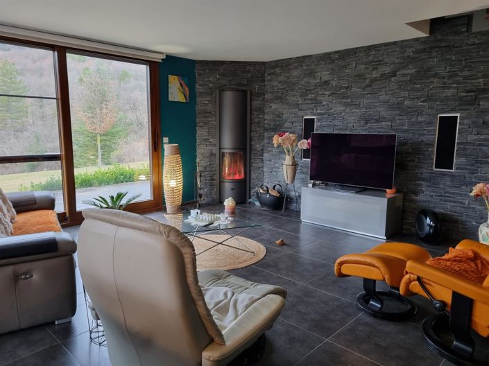 Image No.11-3 Bed House for sale