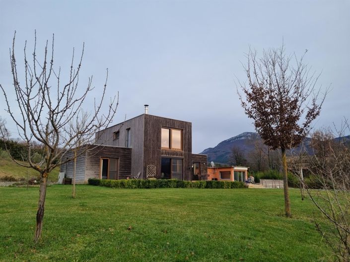 Image No.2-3 Bed House for sale