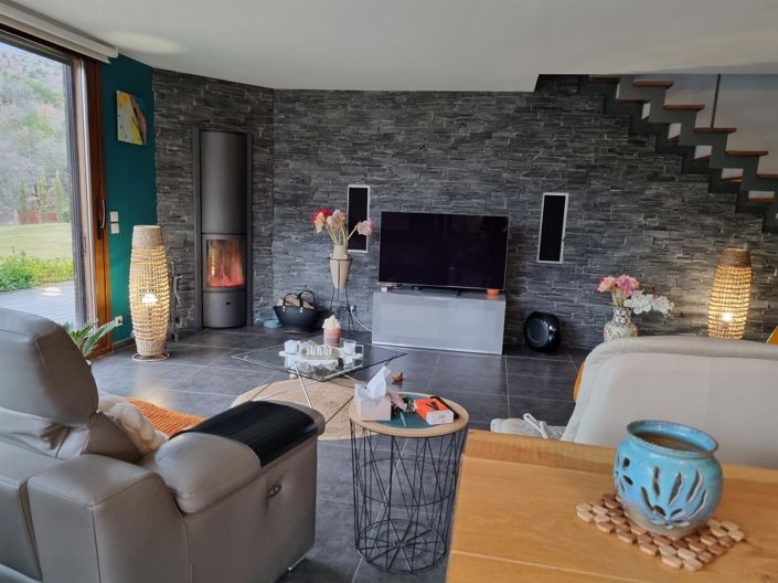 Image No.8-3 Bed House for sale