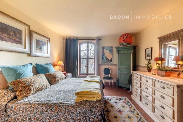 Image No.10-2 Bed House for sale