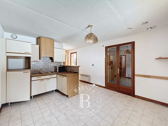 Image No.31-6 Bed House for sale