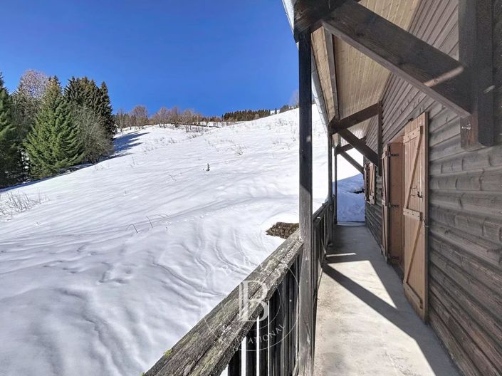 Image No.8-6 Bed House for sale