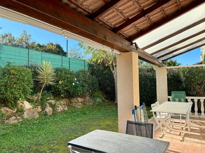 Image No.2-4 Bed House for sale