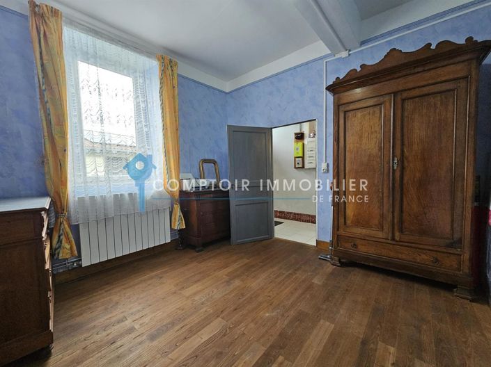 Image No.10-8 Bed House for sale