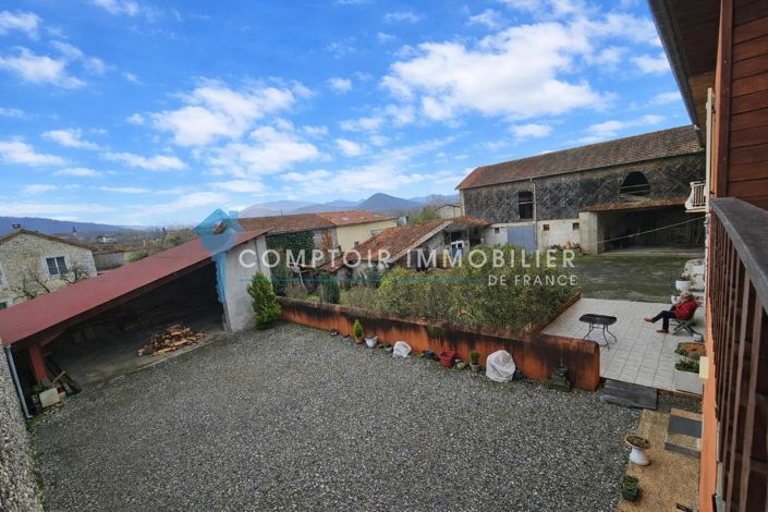 Image No.3-8 Bed House for sale