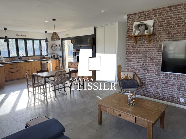 Image No.11-Maison de 3 chambres à vendre à Berrias-et-Casteljau