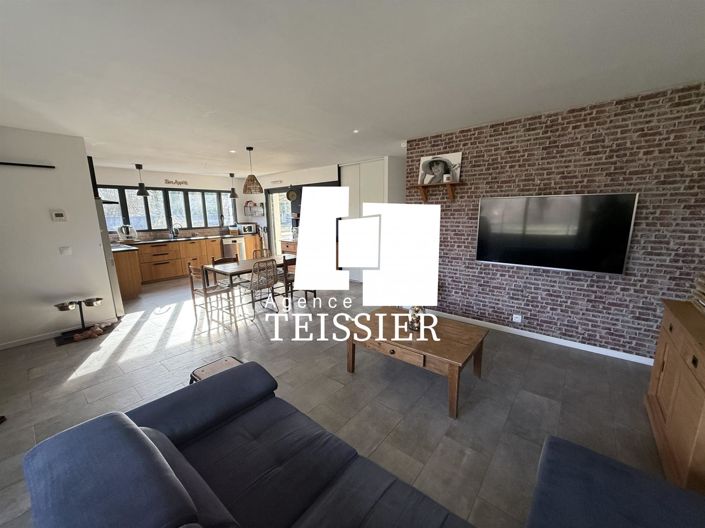 Image No.4-Maison de 3 chambres à vendre à Berrias-et-Casteljau