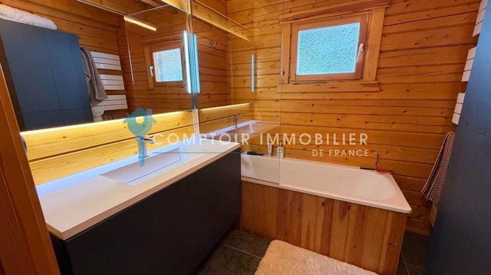 Image No.10-4 Bed House for sale