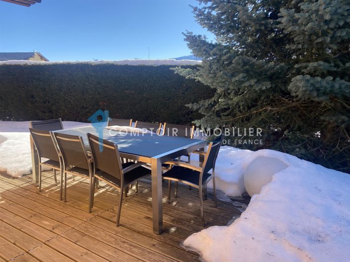 Image No.2-4 Bed House for sale