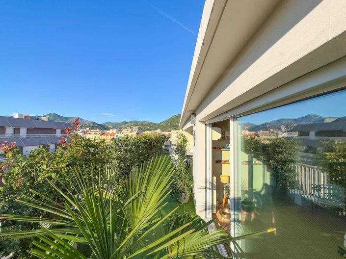 Image No.21-2 Bed Apartment for sale