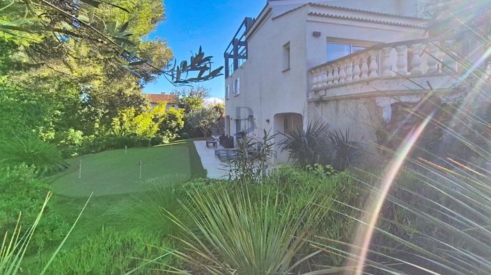 Image No.6-5 Bed House for sale