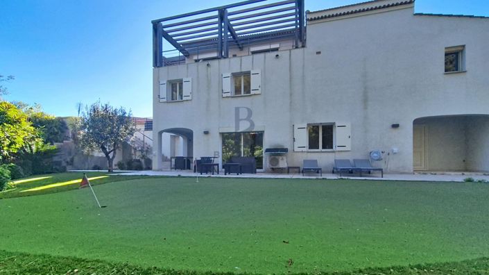 Image No.9-5 Bed House for sale