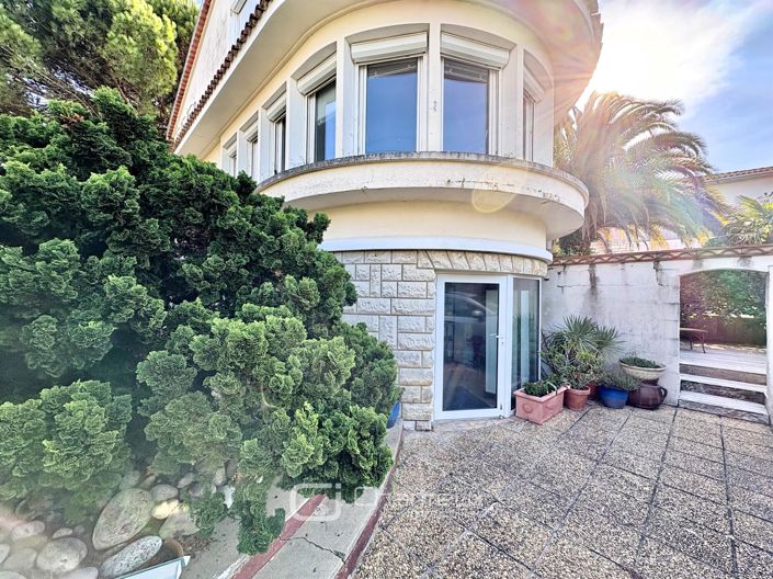 Image No.17-7 Bed House for sale