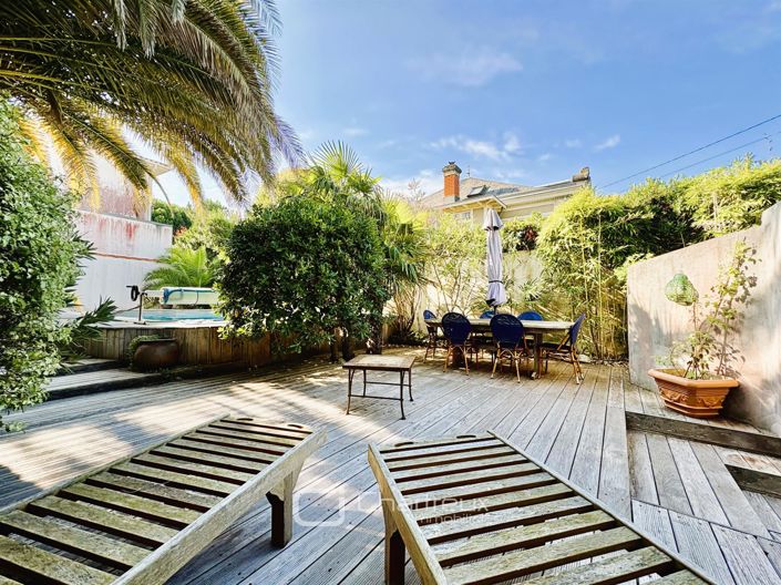 Image No.4-7 Bed House for sale