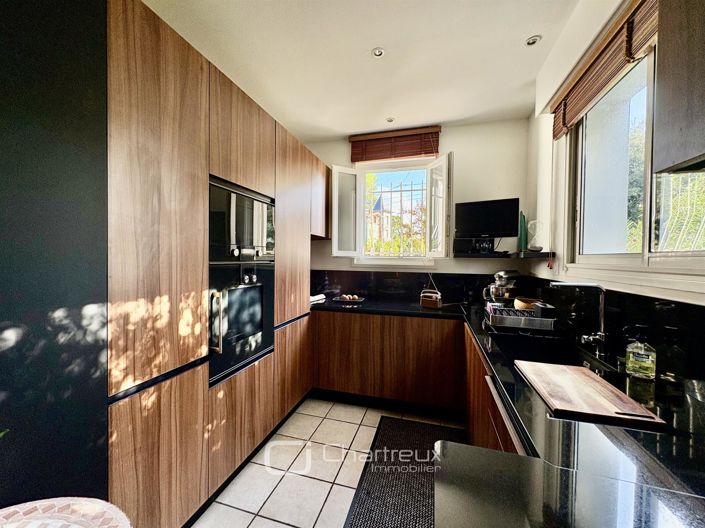 Image No.6-7 Bed House for sale