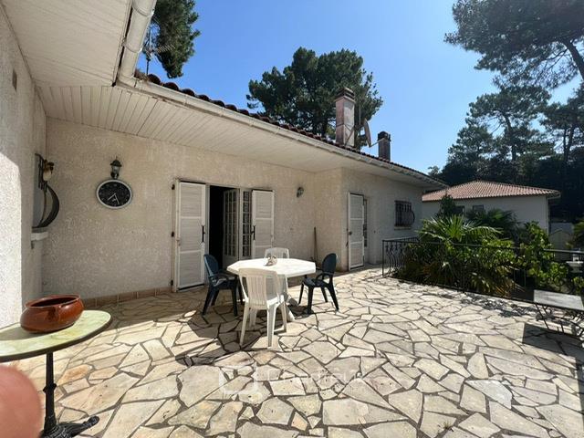 Image No.2-5 Bed House for sale