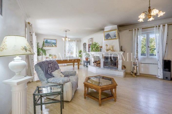 Image No.5-Propriété de 4 chambres à vendre à Lauris