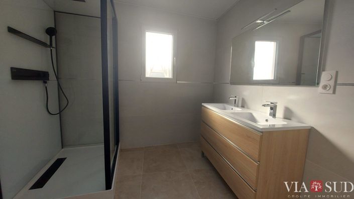 Image No.10-7 Bed House for sale