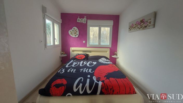 Image No.7-7 Bed House for sale