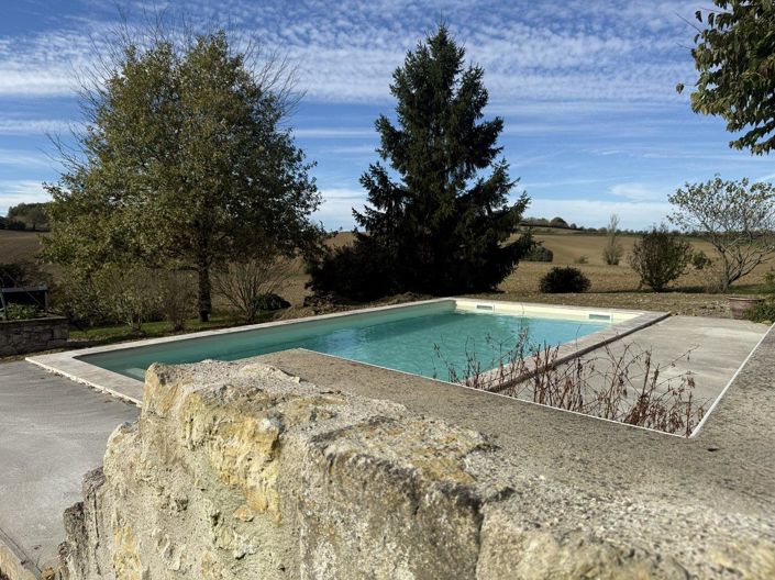 Image No.3-5 Bed Property for sale