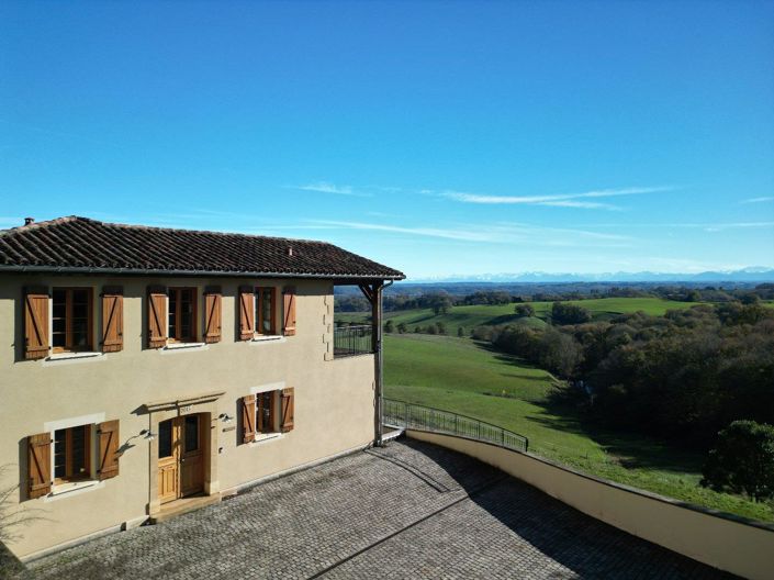 Image No.17-5 Bed Property for sale