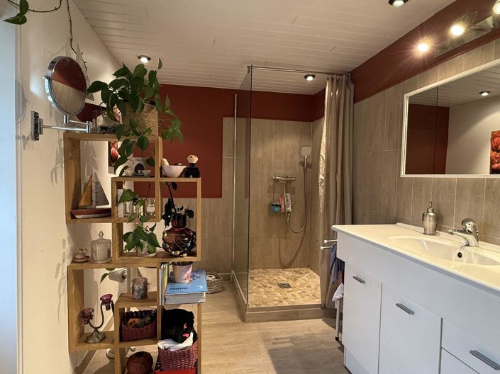 Image No.15-4 Bed House for sale