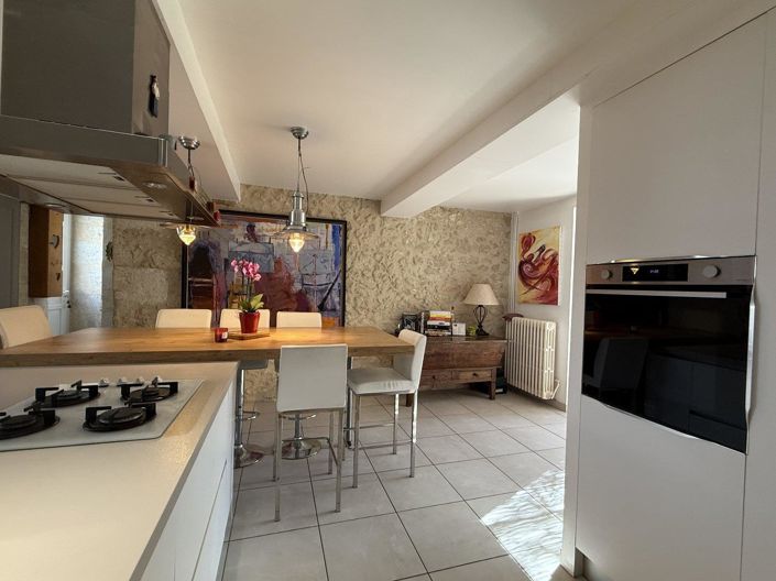 Image No.5-4 Bed House for sale