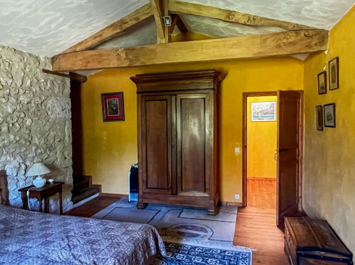 Image No.11-3 Bed House for sale