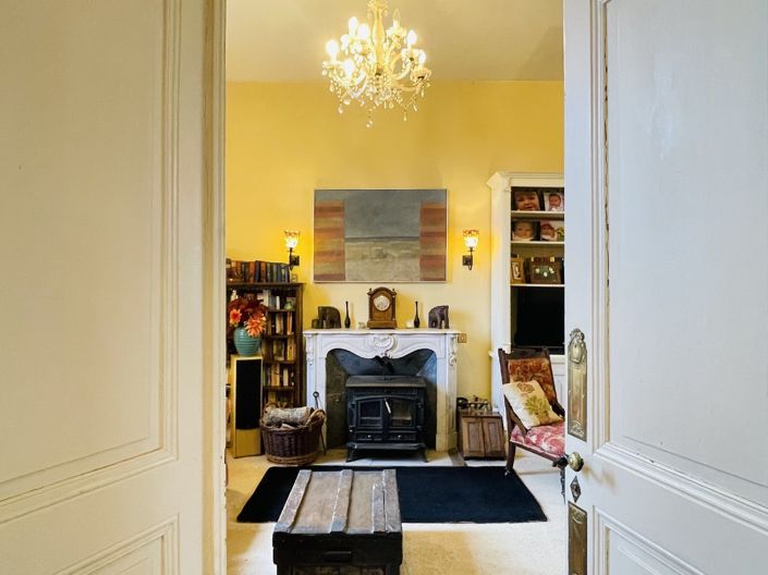 Image No.5-6 Bed House for sale
