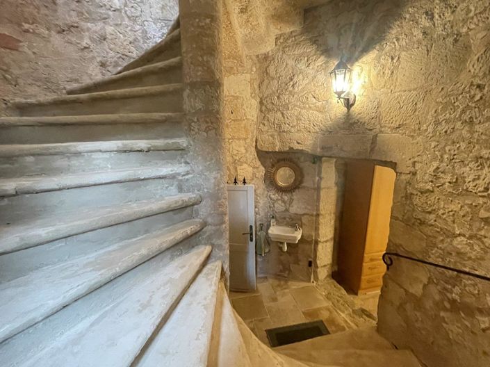 Image No.14-2 Bed Property for sale